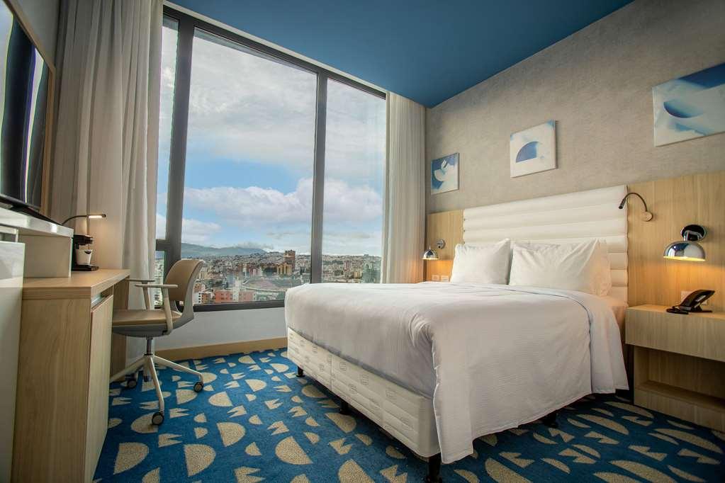 Hampton By Hilton Quito La Carolina Park Hotel Quarto foto